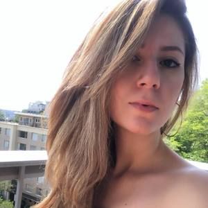 Meet your Posher, Flávia